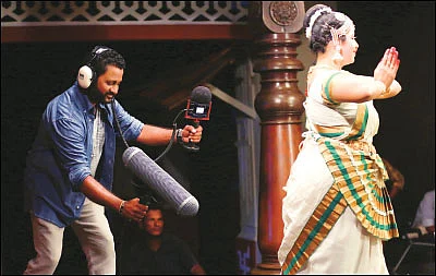 சர்வம் சவுண்டு மயம்!