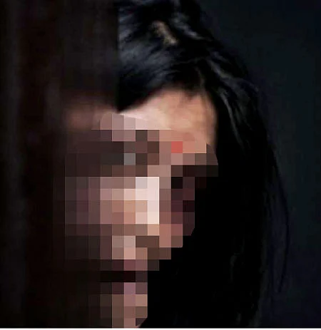 நூறு பெண்களை சீரழித்திருக்கிறேன்! - மாணவியை மிரட்டிய ரியல் எஸ்டேட் அதிபர்!