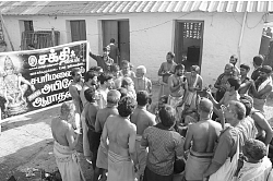 சபரிமலையில் சிறப்பு அபிஷேகம்!