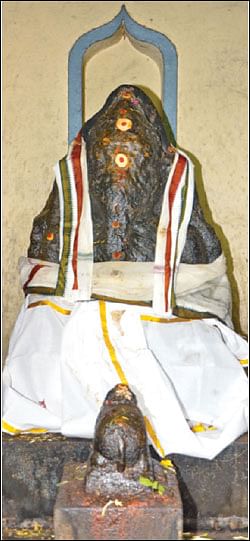 குறை தீர்க்கும் கோயில்கள் - 15 - வாழையடி வாழையாய் வாழவைக்கும் ஈஸ்வரன்!