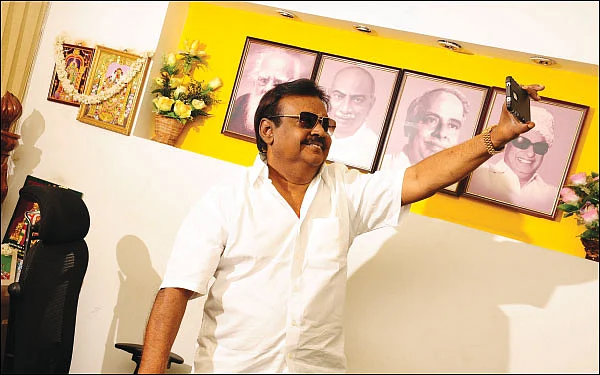 “கமல், ரஜினி அரசியலுக்கு வந்தா தாக்குப்பிடிப்பாங்களான்னு தெரியலை!”