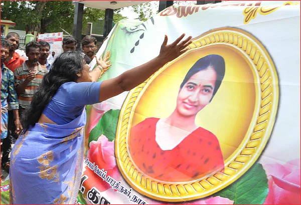 “மாமா தப்பு செய்துவிட்டார்!” - ஐ.ஏ.எஸ் மாணவி மர்ம மரணம்