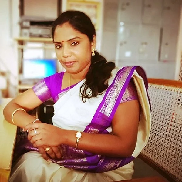 "காதலைக்கூட பெண்கள்மீது வன்மமாகத்தான் காட்டுகிறார்கள்!" பாடலாசிரியர் உமாதேவி #AcceptTheWaySheIs