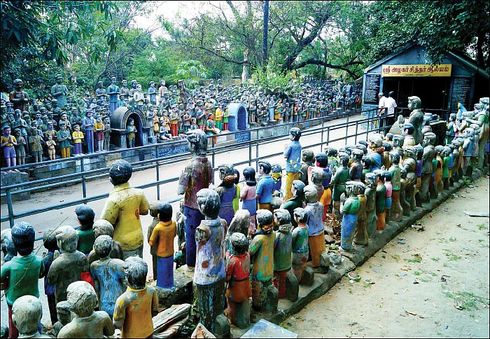 திருமணம் - அருள் புரியும் அழகு முத்து அய்யனார்
