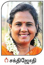 மழைநீரைச் சேமிக்கும் வித்தை! - வறண்ட நிலத்தையும் வளமாக்கும் நுட்பங்கள்...
