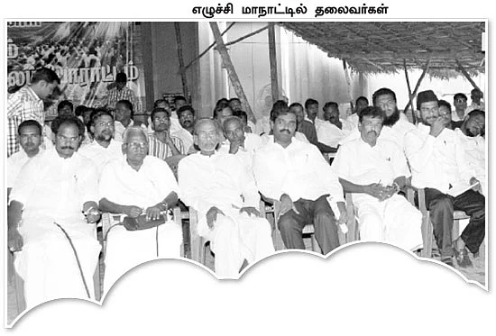 ஒரு புறம் எதிர்ப்பு.... மறு புறம் எரிபொருள்!