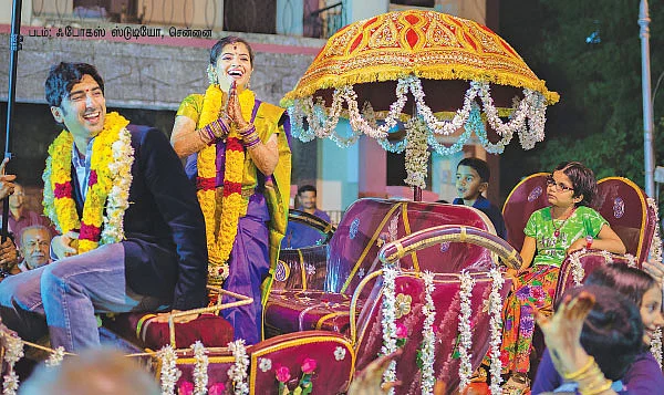 காலத்தைத் தாண்டி ஓடும் குதிரை வண்டிகள்!