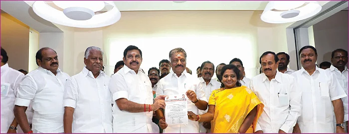 மிஸ்டர் கழுகு: தம்பி பணம் இன்னும் வரலை! - மதுரை மல்லுக்கட்டு! - உள்குத்து உதறல்! - எங்கே என் வேட்பாளர்? - அய்யய்யோ பொள்ளாச்சி!
