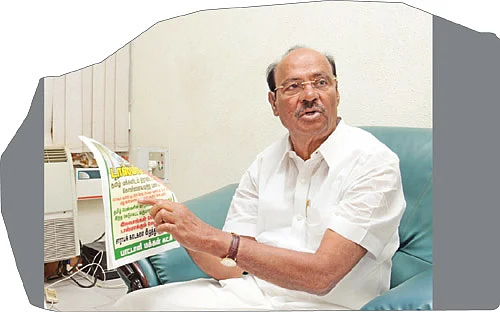 "எதிர்க் கட்சித் தலைவருக்குப் பொறுப்பும் இல்லை... தகுதியும் இல்லை!"