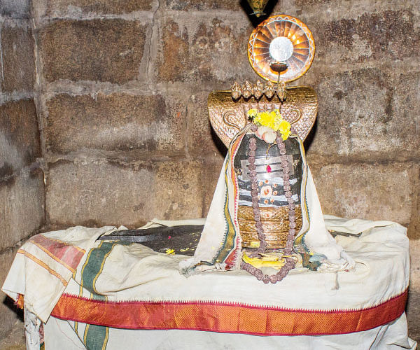 ஆலயம் தேடுவோம் - சூரியன் வழிபடும் சொர்ணபுரீஸ்வரர்!