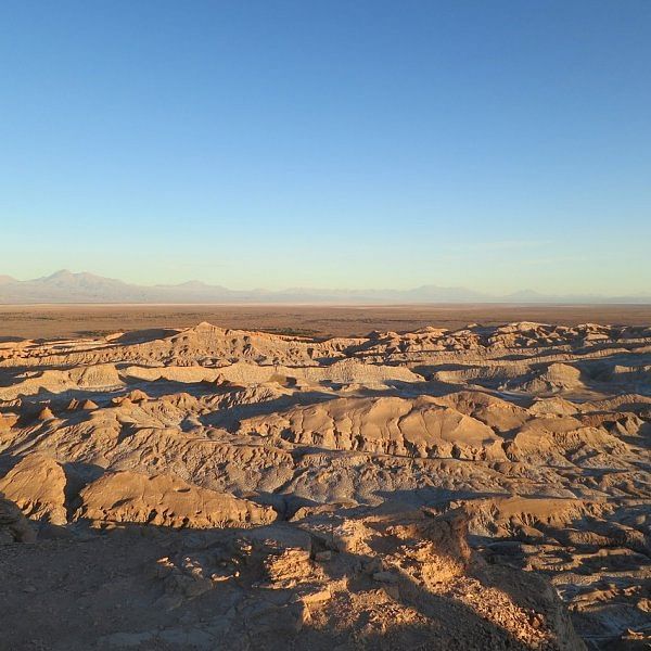 உப்புப் படுகைகளும், எரிமலைப் படிமங்களும்... நம்புங்க, இதுவும் பாலைவனம்தான்! #Atacama