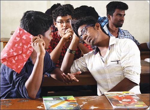 இனி உன் காலம் - 9 - அழகு ஒரு திரை!