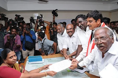 40 தொகுதிகளிலும் அ.தி.மு.க வேட்பாளர்கள் மனு தாக்கல்!
