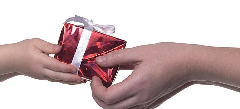 குழந்தைகளுக்குத் தரும் அன்பளிப்புக்கு வரிச் சலுகை உண்டா?