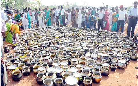 அசர வைத்த 1001 பொங்கல் !