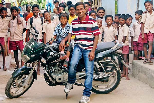 ஆல் பியூட்டி... தட்ஸ் மை பர்சனாலிட்டி! கானா பாலா