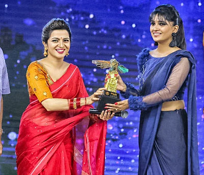 ஓவியாவை ஏன் எல்லோருக்கும் பிடிக்குது?