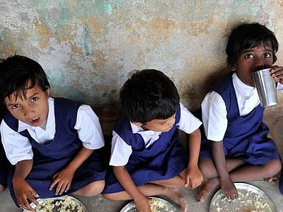 அரிசி உப்புமா, சோள காய்கறி கிச்சடி, சேமியா கேசரி... அரசுப் பள்ளிகளில் காலை சிற்றுண்டி மெனு!