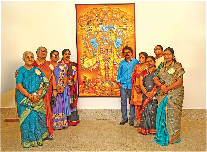 காவியம் படைத்த ஓவியப் பெண்கள்!