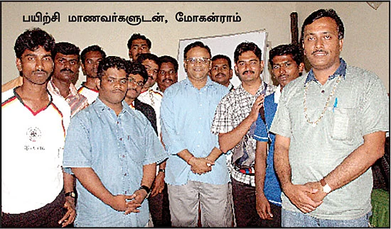 படம் காட்டி பாடம்! வளவள கமல்... ‘நச்’ ரஜினி!