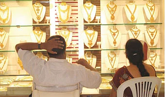 இறக்குமதிக்கு கூடுதல் வரி...