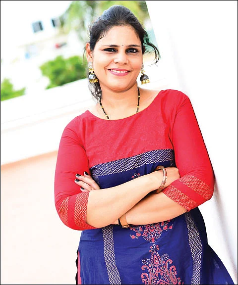 அசத்தலான ரெசின் ஜுவல்லரி... ரசனையான டிசைன்ஸ்! - ப்ரீத்தி