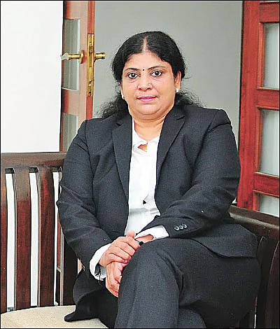10/10 பத்துக்குப் பத்து!