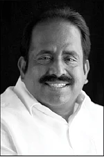 சிவாஜி விழா: கமலைச் சீண்டிய ரஜினி!