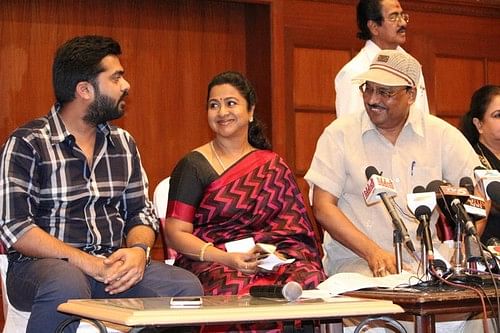 இரண்டுஅணிக் கூட்டங்களிலும் பாக்யராஜ் பங்கேற்றது ஏன்?