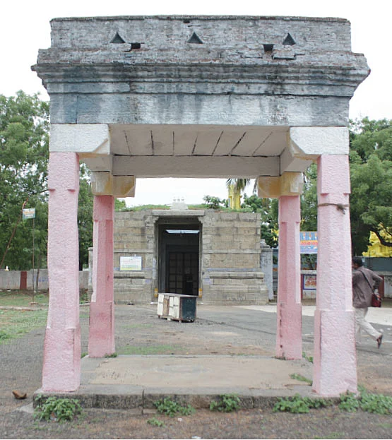 இதோ... எந்தன் தெய்வம்! - 17