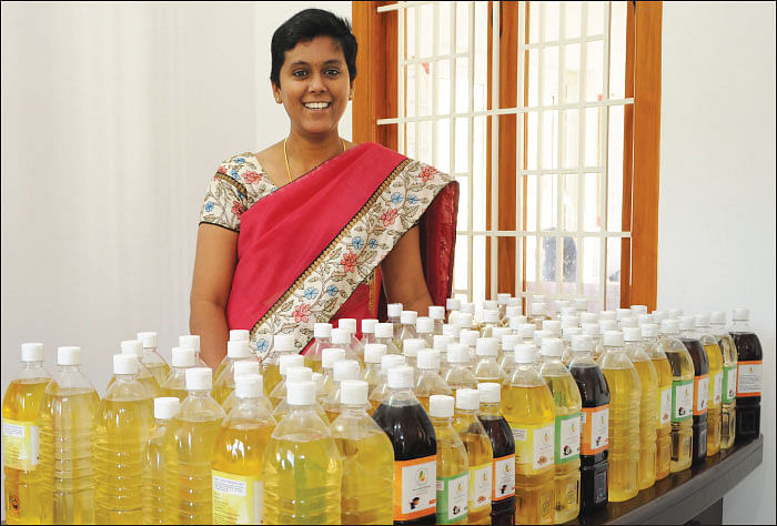 தொழிலாளி to முதலாளி - 5: தோல்வியிலிருந்து வெற்றி... இப்போ ஆறரை கோடி வருமானம்! - சிந்து