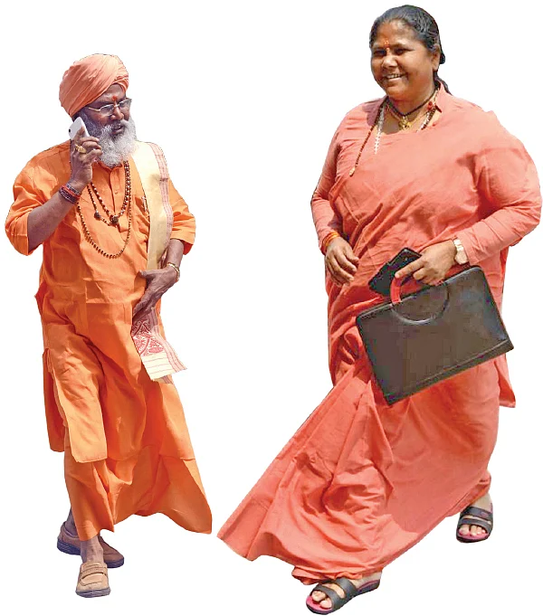 அரசியல் சாமியார்கள்!