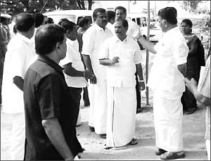 இடைத்தேர்தலுக்கு 26 அமைச்சர்கள்!