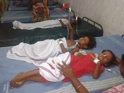 ஆமணக்கு விதை சாப்பிட்ட 4 குழந்தைகள் கவலைக்கிடம்!