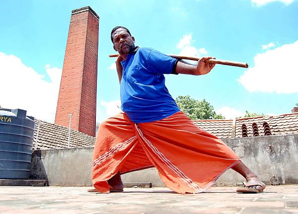 எழுத்துக்கு அப்பால்! - வெ.நீலகண்டன்