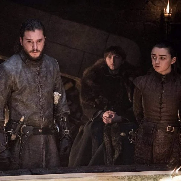 போருக்கு முந்தைய ஓர் இரவு... மனிதர்களும் ஆழ்மன ஆசைகளும்... #GameOfThronesS08E02 ஒரு பார்வை