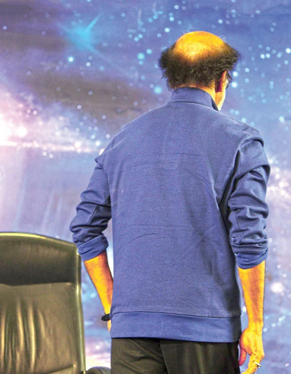 டிசம்பர் 12 தனிக்கட்சி? - வந்துட்டேன்னு சொல்லு! - ரஜினி ரகசியங்கள்!