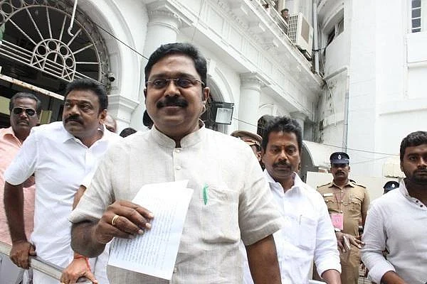 `ஸ்டாலினோடு சேர்ந்து ஆட்சியைக் கவிழ்ப்பாரா தினகரன்?!' - எடப்பாடி பழனிசாமி கொடுத்த புது விளக்கம்