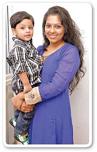 கல்யாணச் செய்திகள் வாசிப்பது பிரியா!