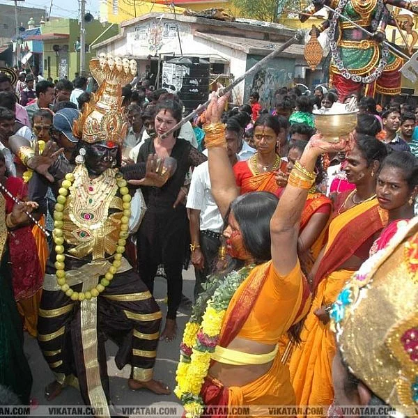 அசுர சக்திகளை அடித்துவிரட்டும் அங்காள பரமேஸ்வரியின் மயானக்கொள்ளை!