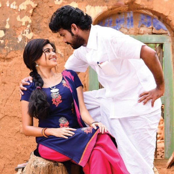 ஓவியா சொன்ன பொய்...