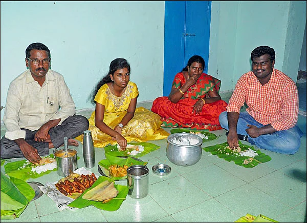 மிரட்டாத பரிசல், திகட்டாத மீன் வறுவல்... அலட்டாத அருவி... - கொடிவேரி ஸ்பெஷல்!