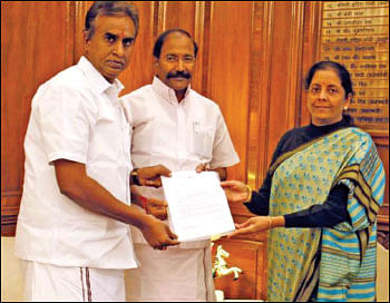 ஆட்சியாளர்களின் சுயநலத்துக்கு பலிகடாவாகும் உள்ளாட்சி! - தமிழகம் இழந்த ரூ.3,000 கோடி