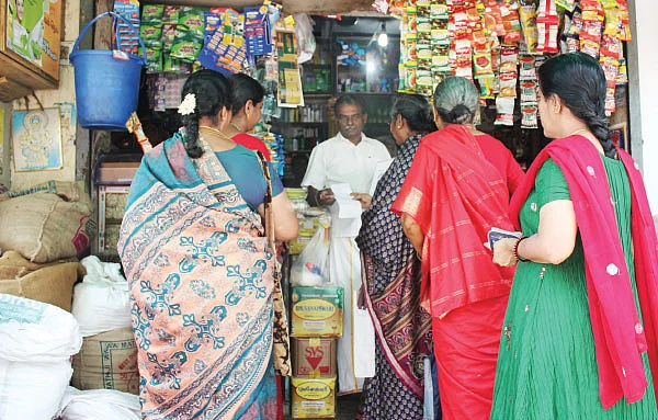 வாடிக்கையாளர் விருப்பம்...அண்ணாச்சி கடைகளா? ஆன்லைன் கடைகளா?