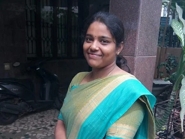 `அரசு மருத்துவமனையில்தான் பிரசவம்னு உறுதியா இருந்தாங்க மனைவி!' - தர்மலாஸ்ரீ ஐ.ஏ.எஸ்-ன் கணவர்