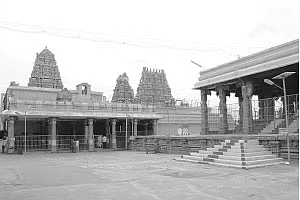 இதோ... எந்தன் தெய்வம்! - 49