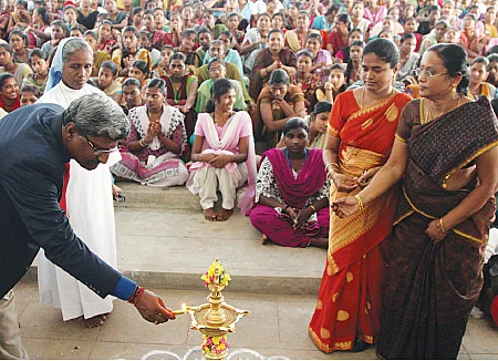 தொழில்நுட்பம் அழிவுக்கல்ல!