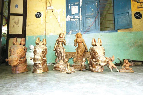 ஏகாம்பரநாதருக்கு தங்கத்தேர்... திருப்பணியில் பங்கேற்போம்!