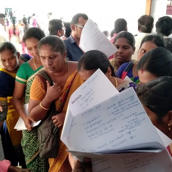 `வெளியில் போராட்டம்; உள்ளே விண்ணப்பம்!’ - சேலம் ஆசிரியர்கள் போராட்ட நிலவரம்