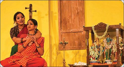 மும்மூர்த்திகளின் மேடை!